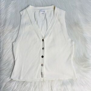 LE LIS Cream Rib Knit Button Front Top